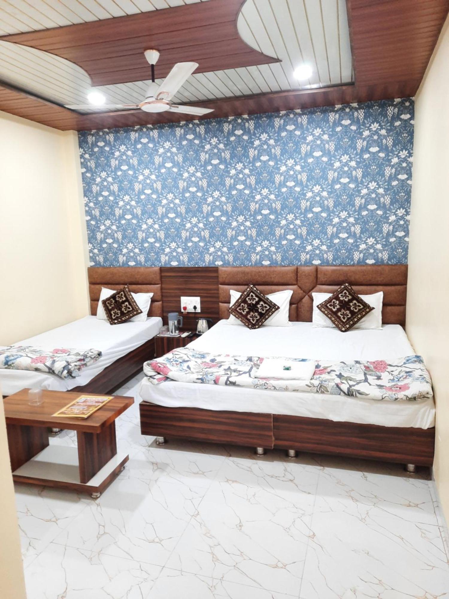 Hotel Ganga Sagar Удджайн Экстерьер фото