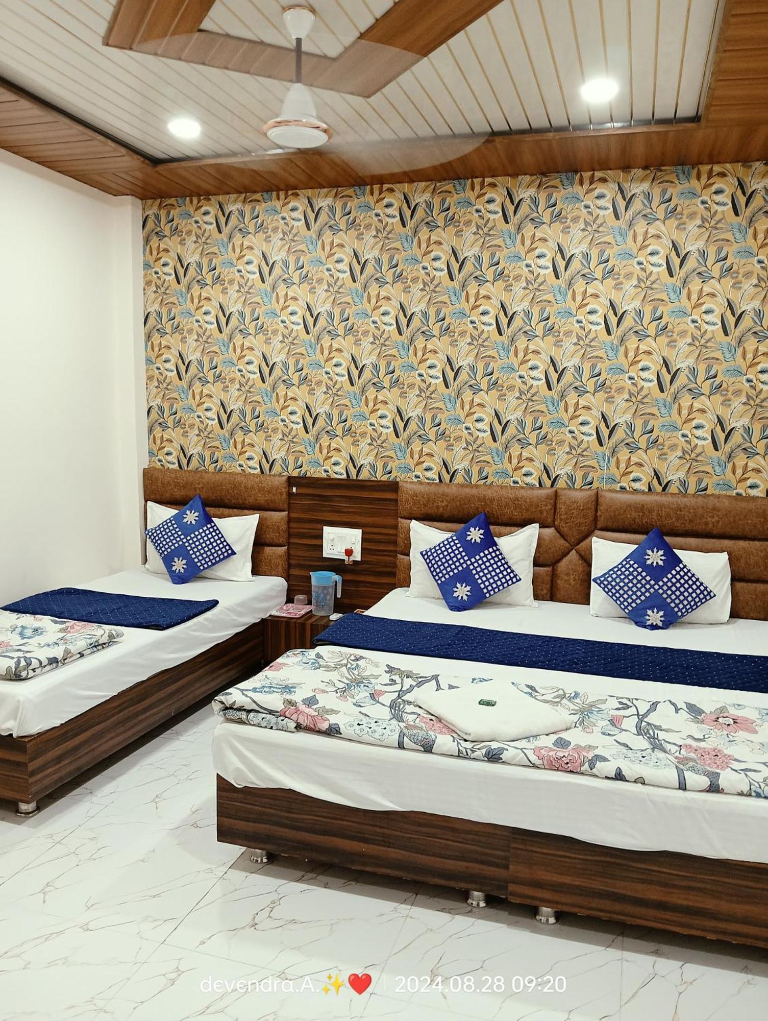 Hotel Ganga Sagar Удджайн Экстерьер фото